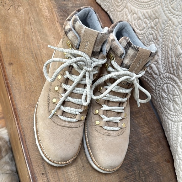Cole Haan Grands boots tan w/brown plaid trim near new condition Women's 7.5 - Picture 2 of 9